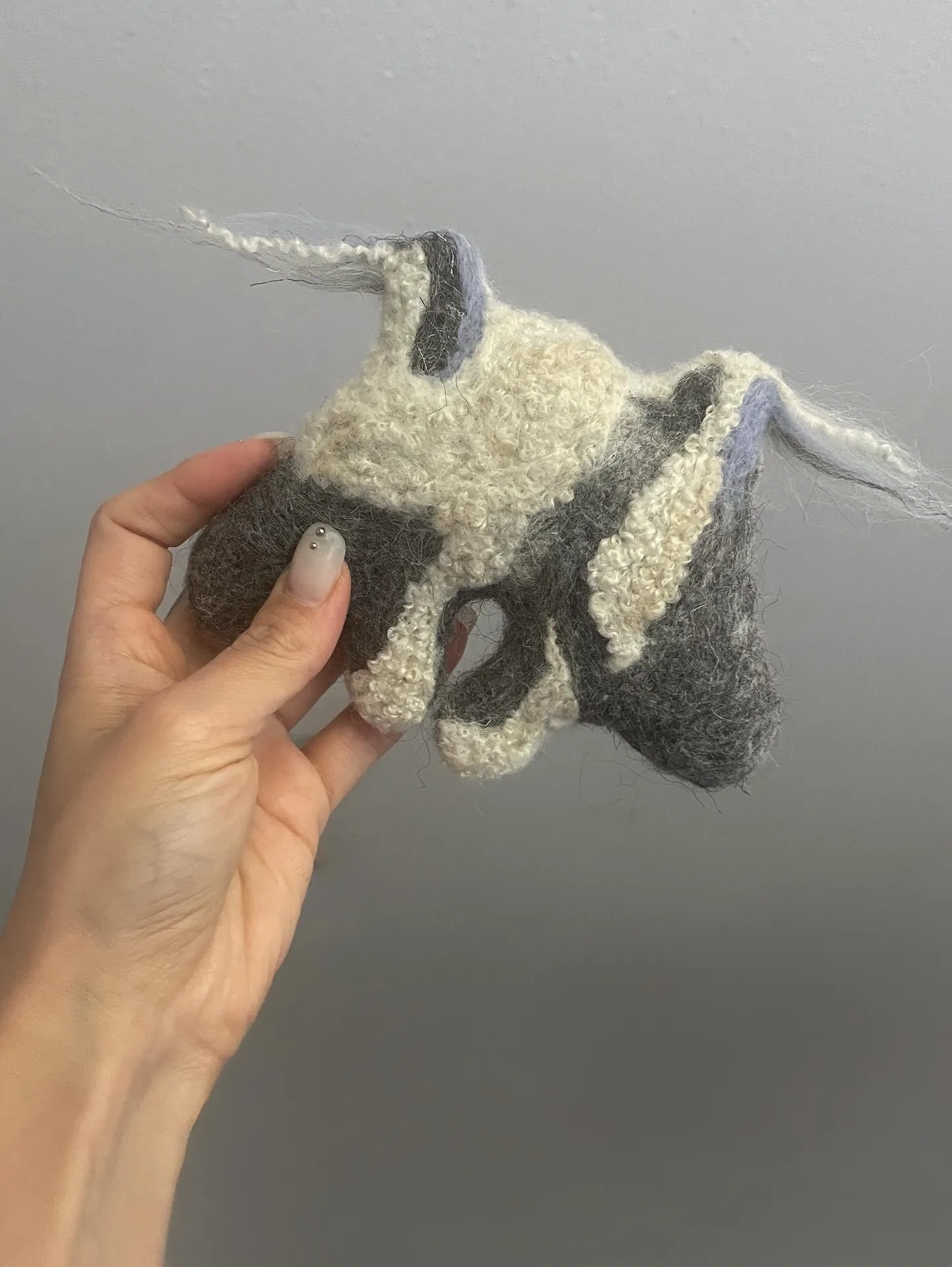 lampi v.2 - brooch amulet